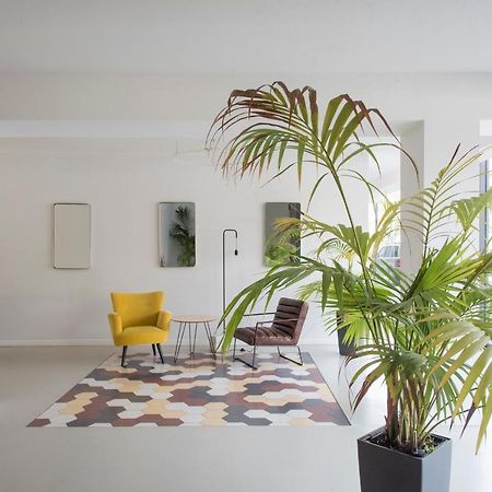 Youhosty - Monviso 32 Apartment Milan Bagian luar foto