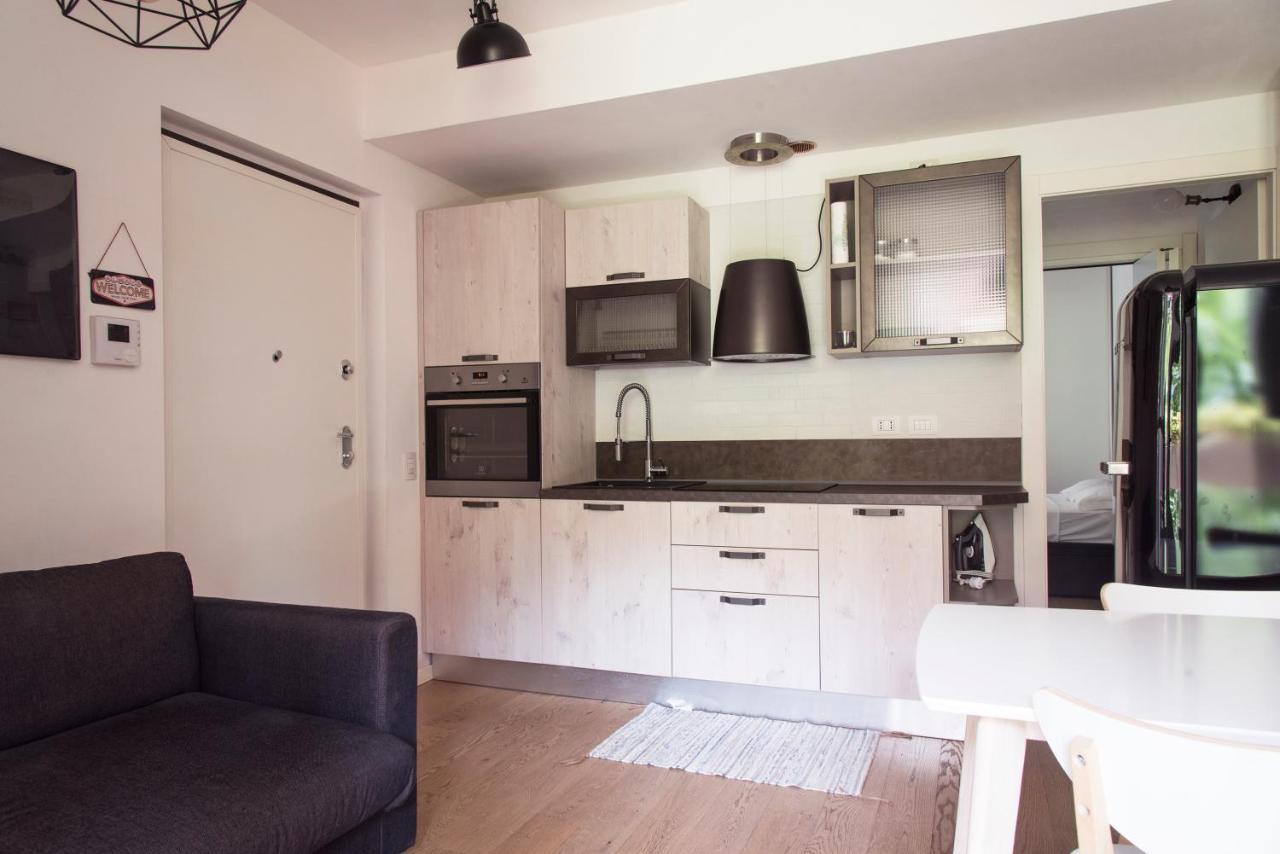 Youhosty - Monviso 32 Apartment Milan Bagian luar foto
