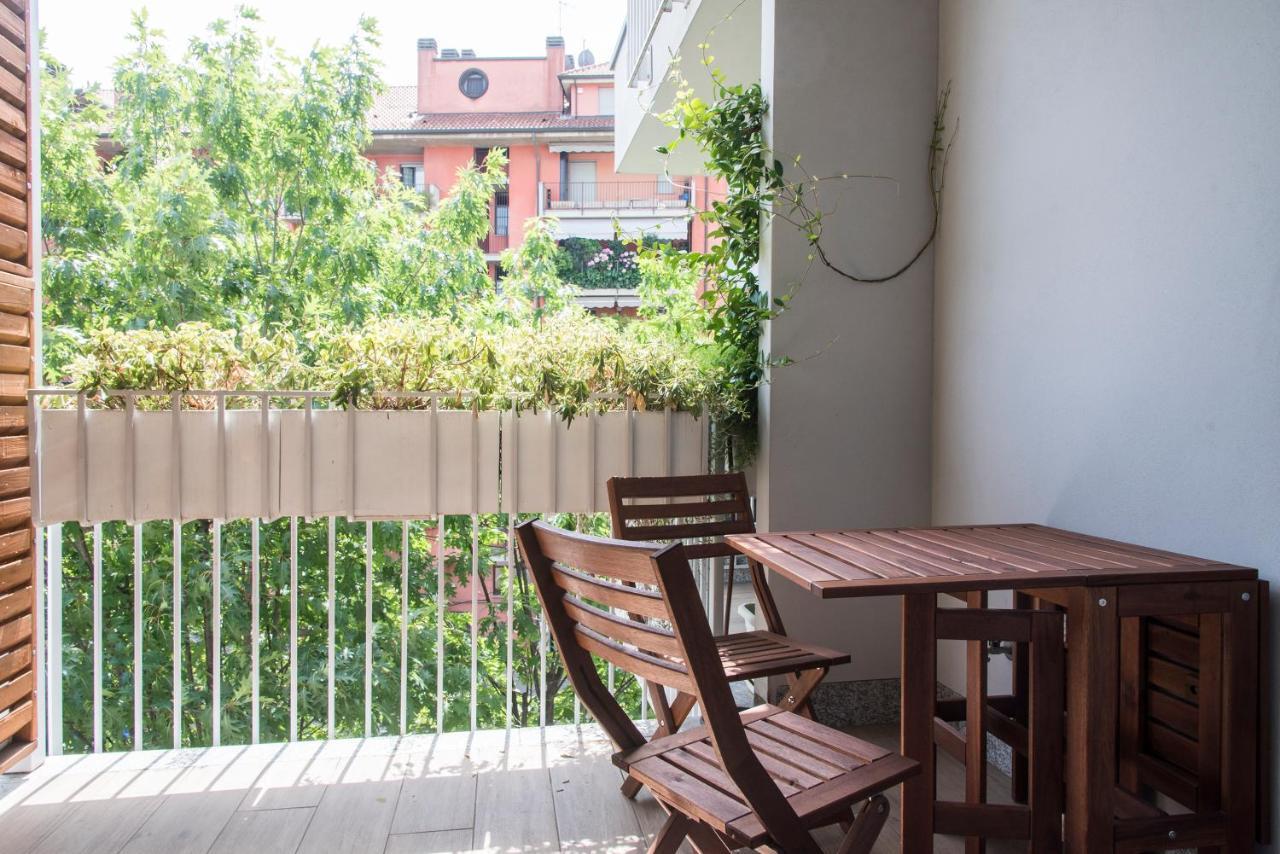 Youhosty - Monviso 32 Apartment Milan Bagian luar foto