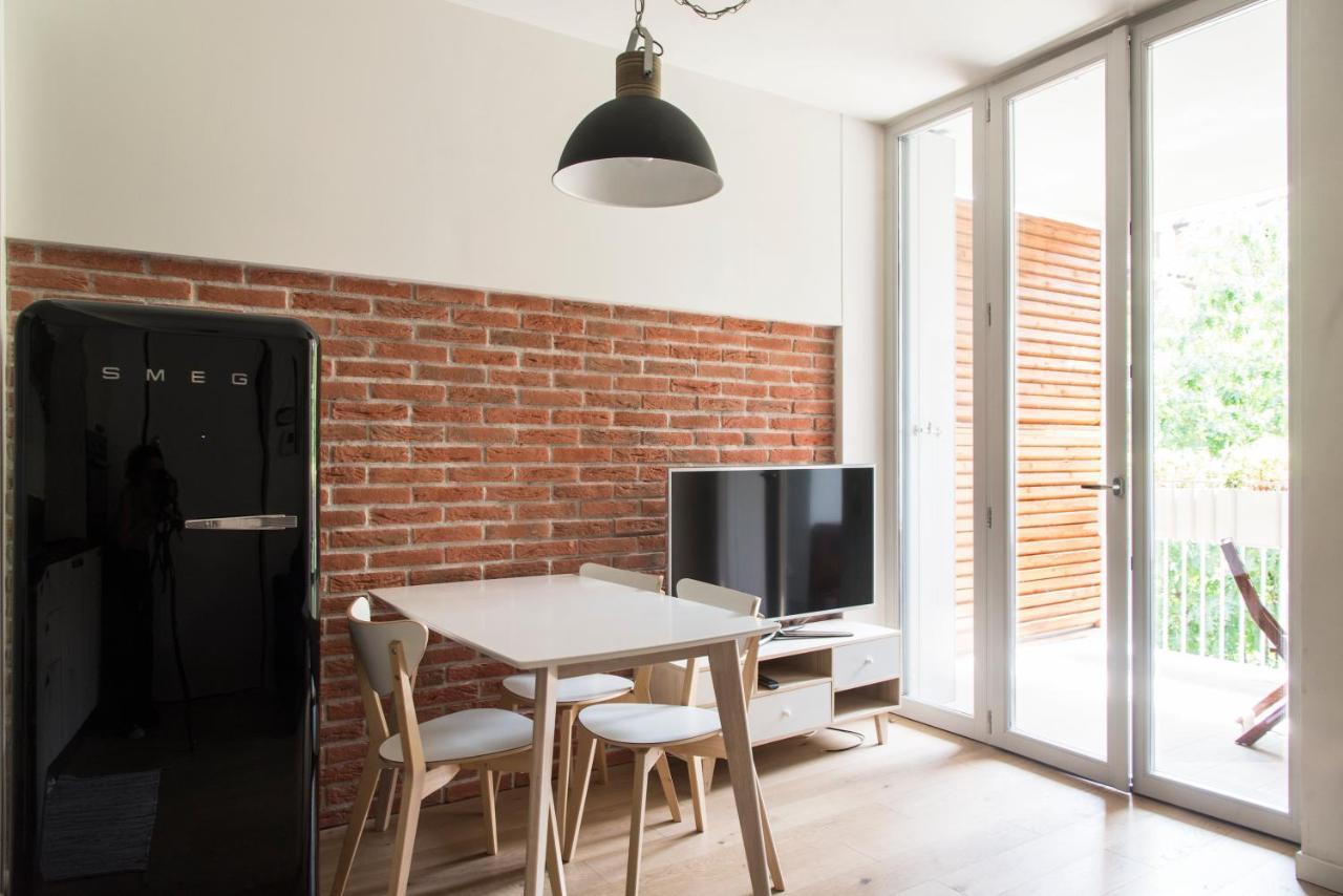 Youhosty - Monviso 32 Apartment Milan Bagian luar foto